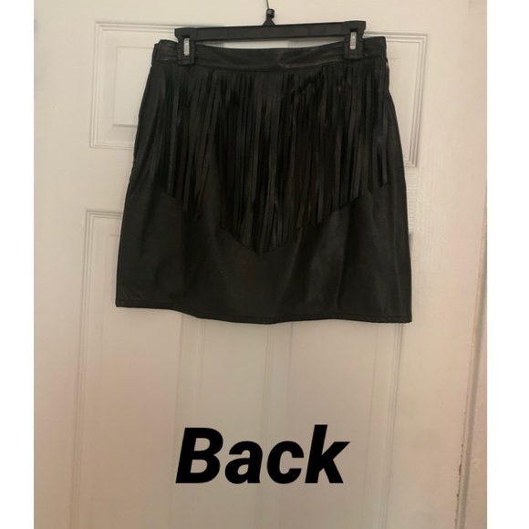 H&M Black Fringe Mini Skirt - Picture 2 of 4